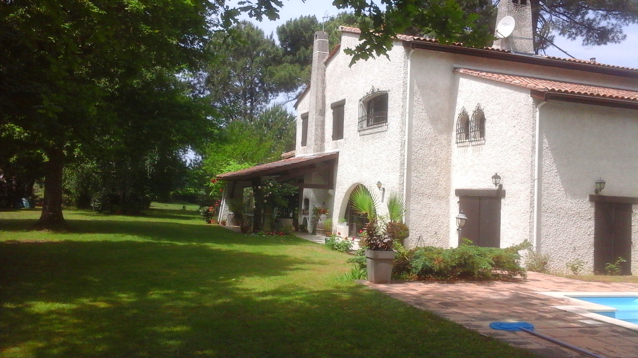 for sale villa in MARTILLAC - 1 550 000